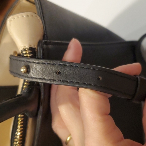 Zara Basics Collection Faux leather black bag. - Picture 6 of 8